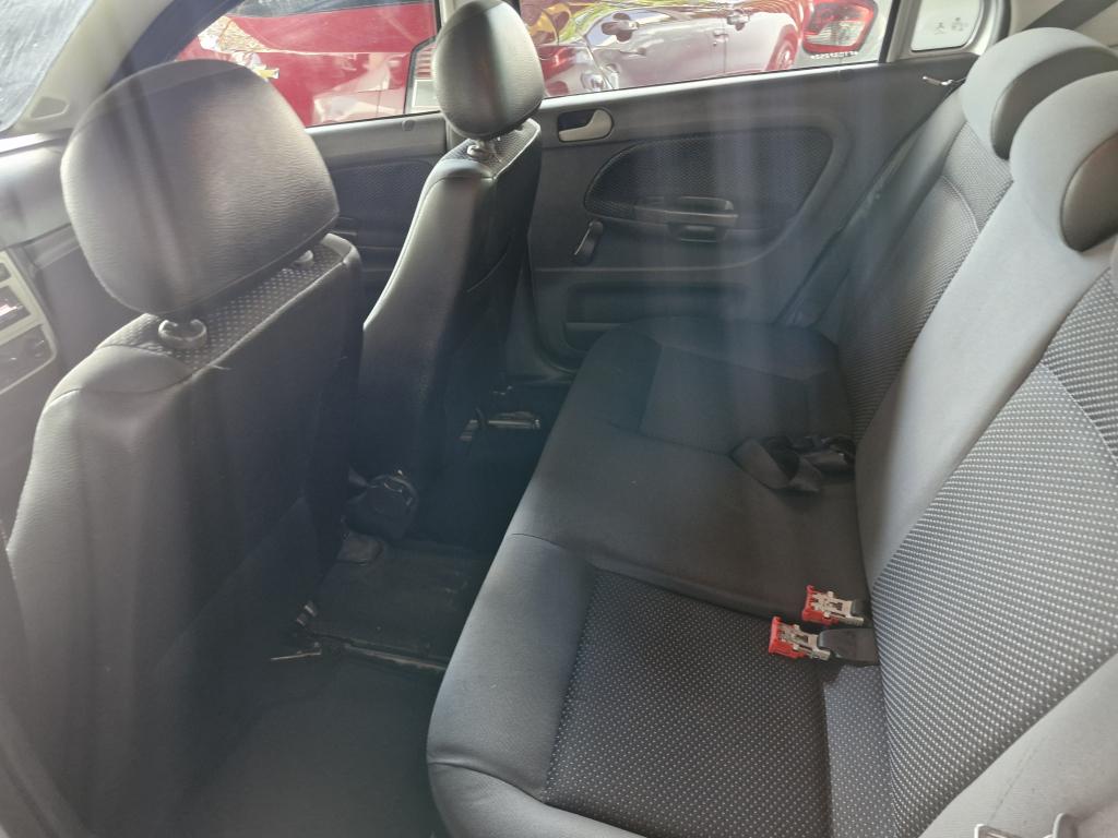 VOLKSWAGEN Voyage - Foto