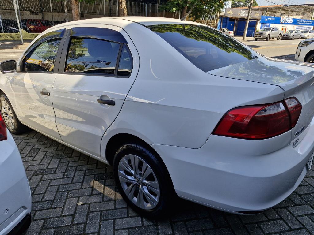 VOLKSWAGEN Voyage - Foto