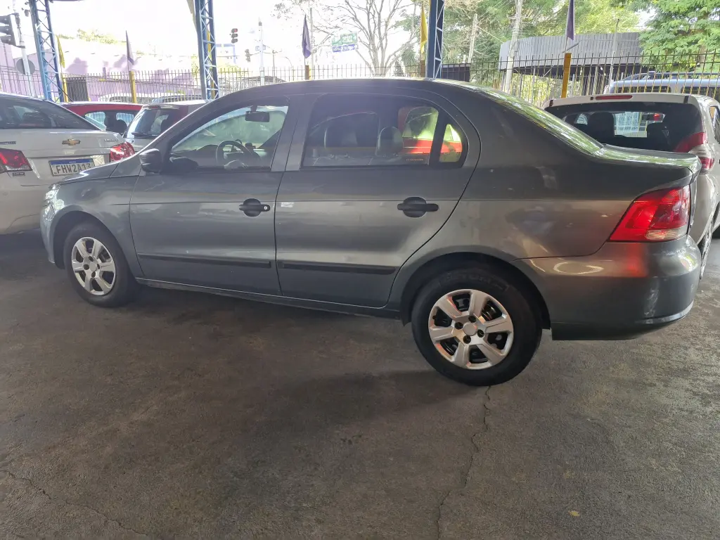 VOLKSWAGEN Voyage - Foto
