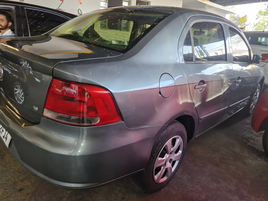VOLKSWAGEN Voyage - Foto