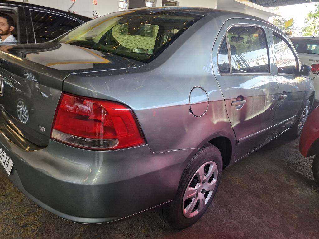 VOLKSWAGEN Voyage - Foto