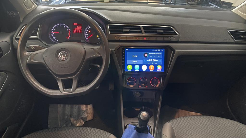 VOLKSWAGEN Voyage - Foto