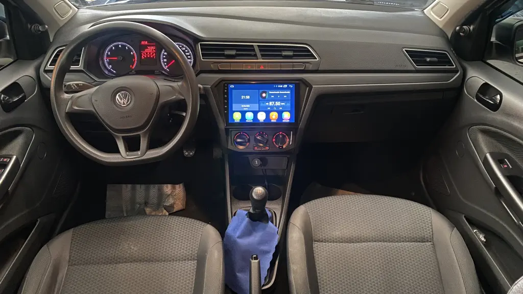 VOLKSWAGEN Voyage - Foto