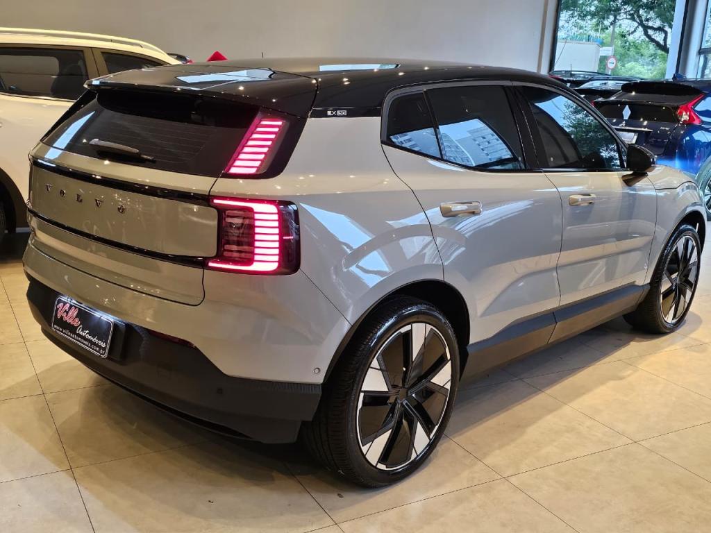 VOLVO EX30 - Foto