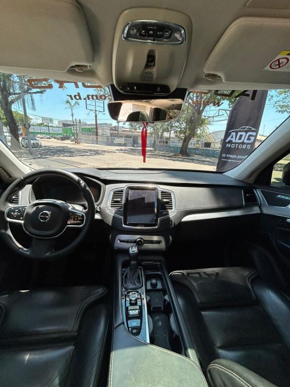 VOLVO XC90 - Foto