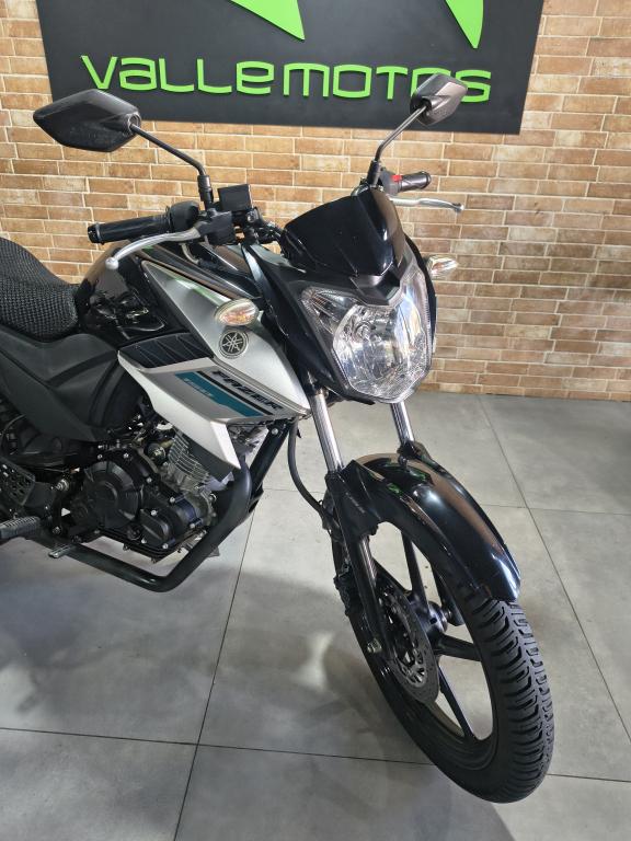 YAMAHA Fazer YS 150 - Foto