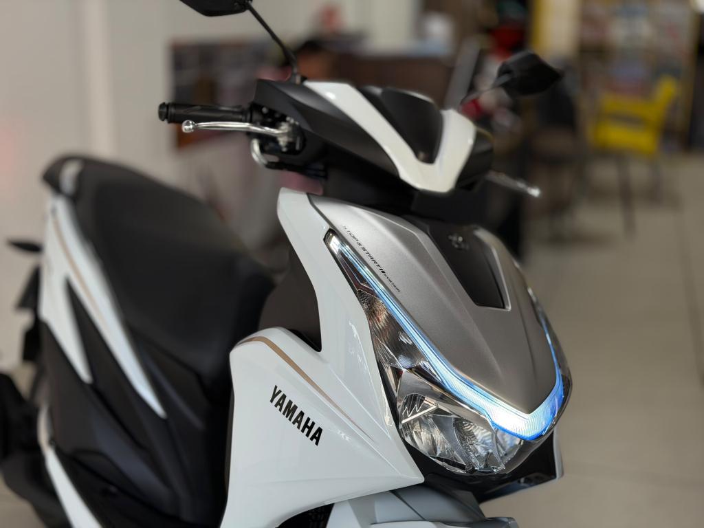 YAMAHA Fluo 125 - Foto