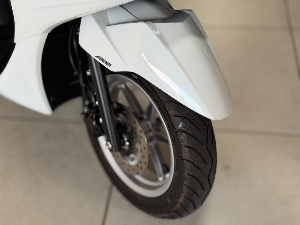YAMAHA Fluo 125 - Foto