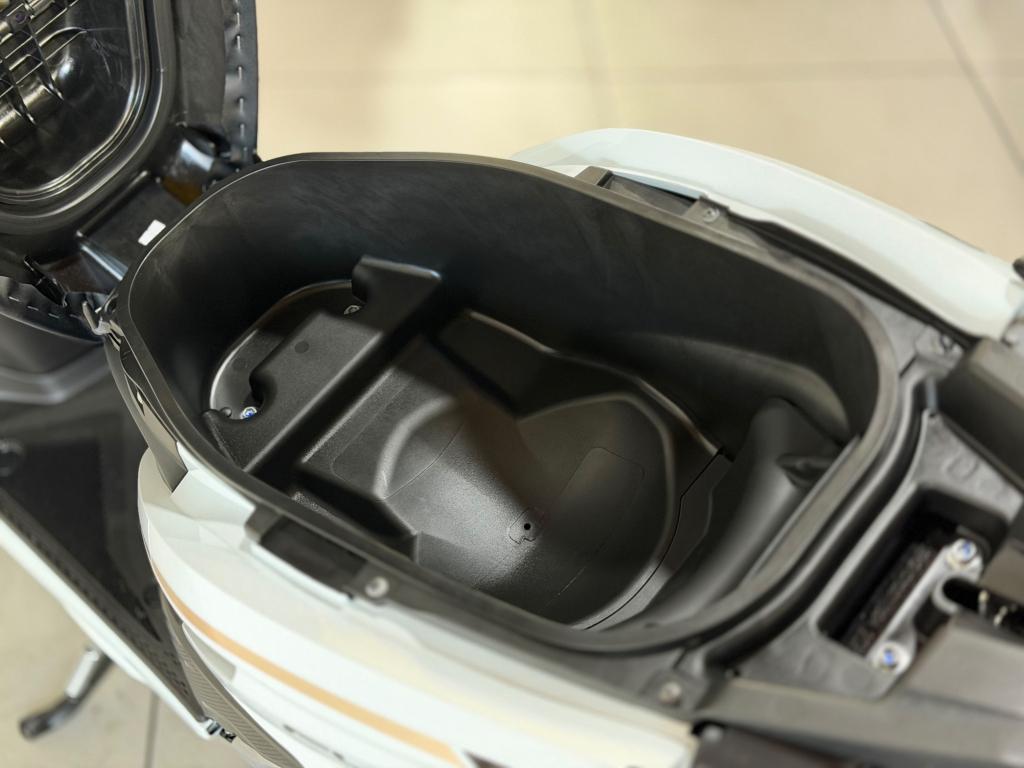YAMAHA Fluo 125 - Foto