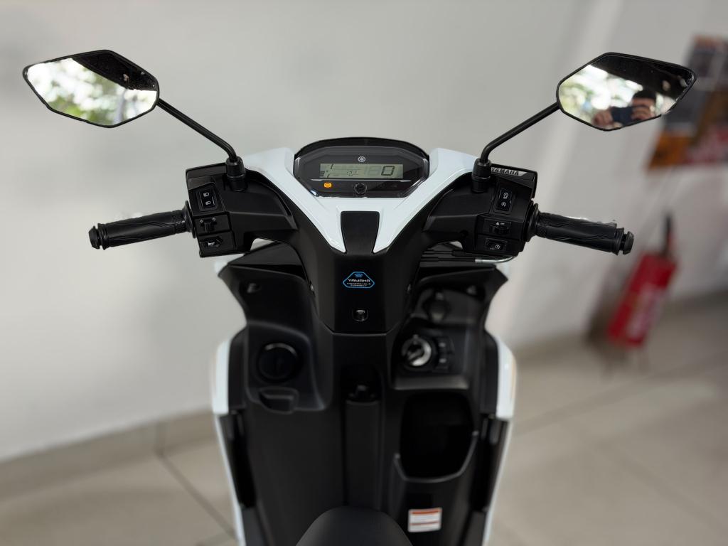 YAMAHA Fluo 125 - Foto