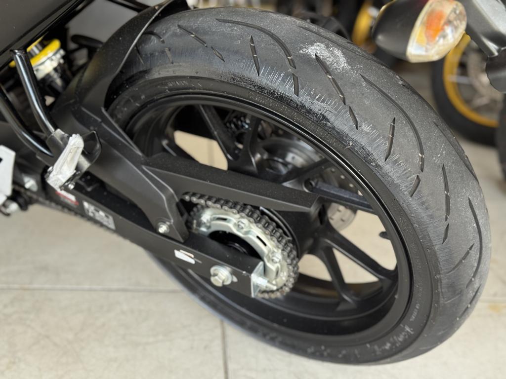 YAMAHA FZ 15 Fazer - Foto