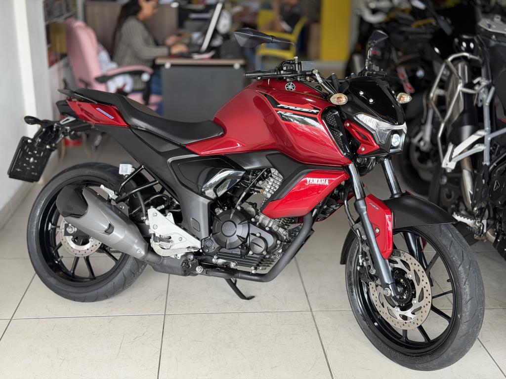 YAMAHA FZ 15 Fazer