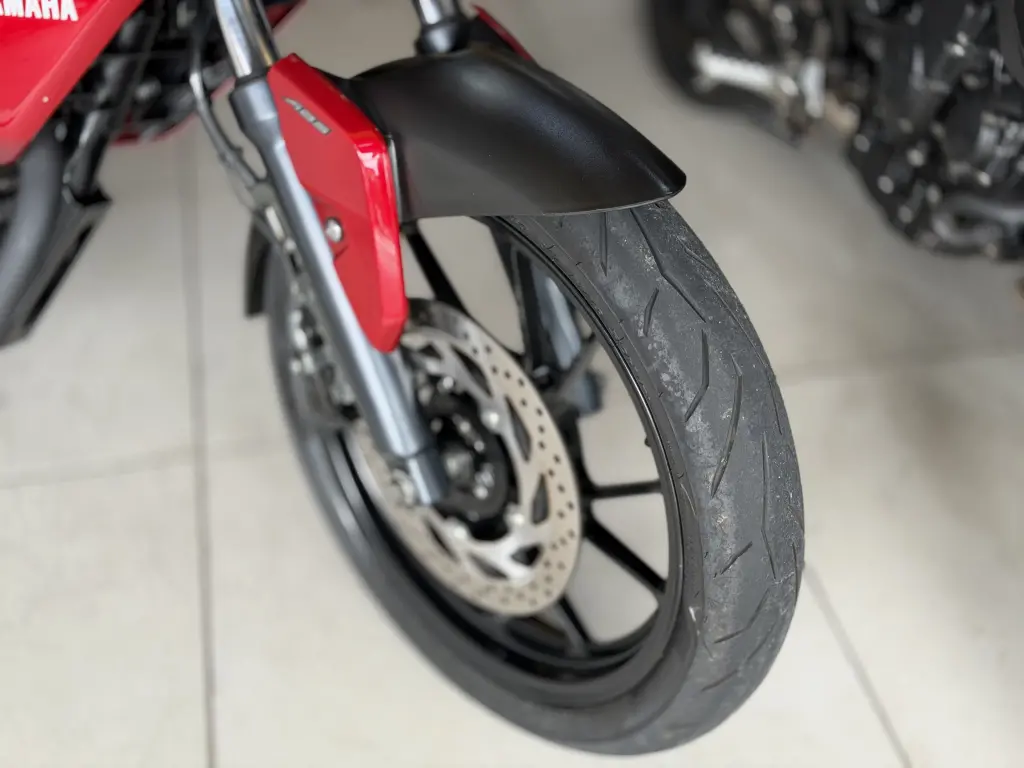 YAMAHA FZ 15 Fazer - Foto