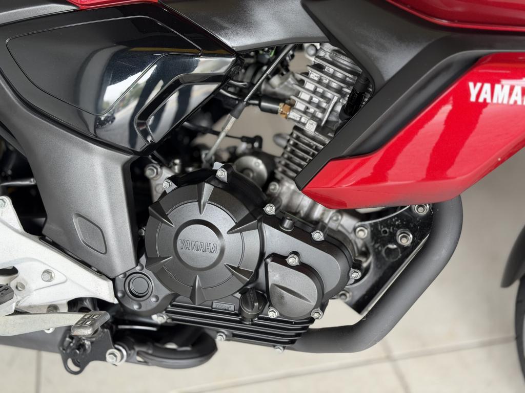 YAMAHA FZ 15 Fazer - Foto