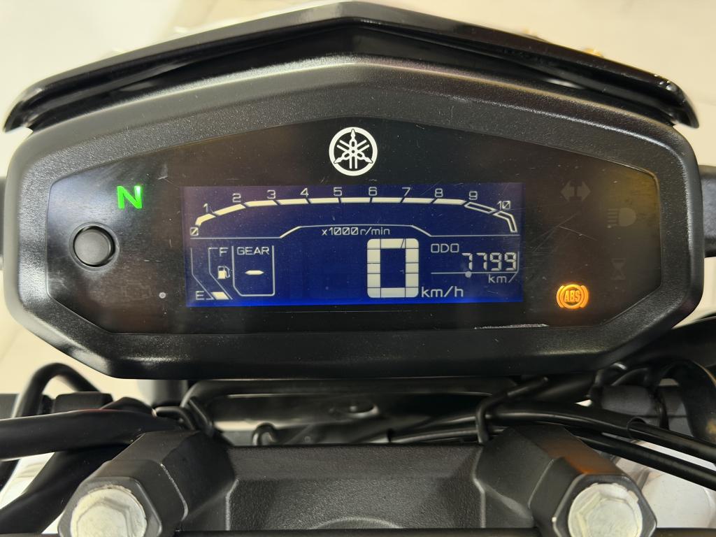 YAMAHA FZ 15 Fazer - Foto