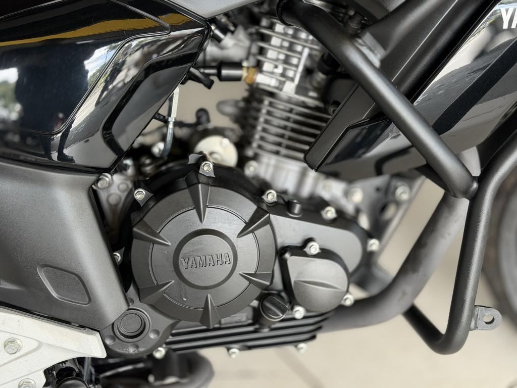YAMAHA FZ 15 Fazer - Foto
