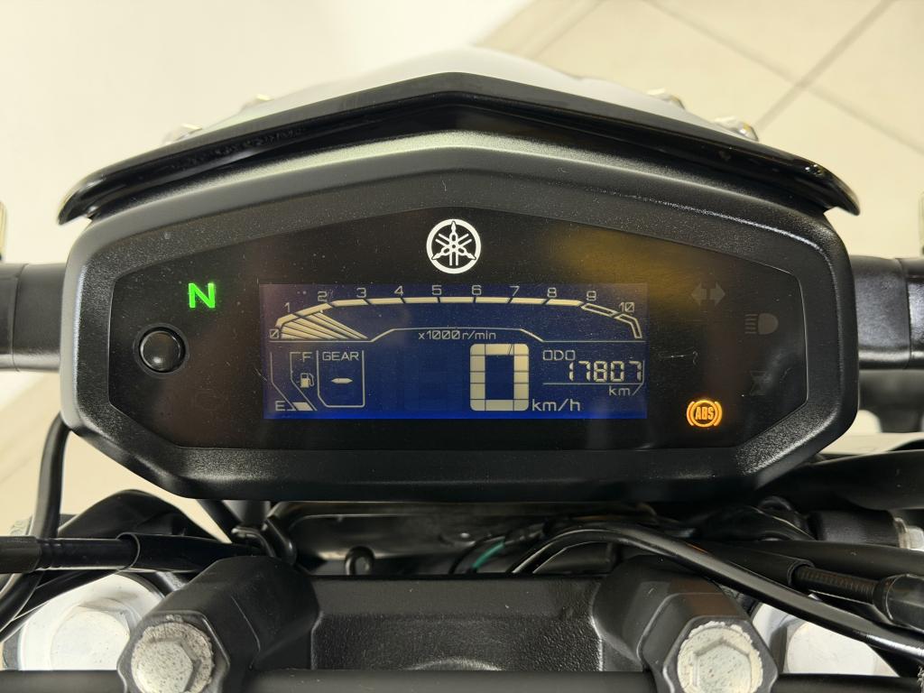 YAMAHA FZ 15 Fazer - Foto