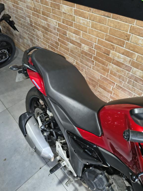 YAMAHA FZ 15 Fazer - Foto