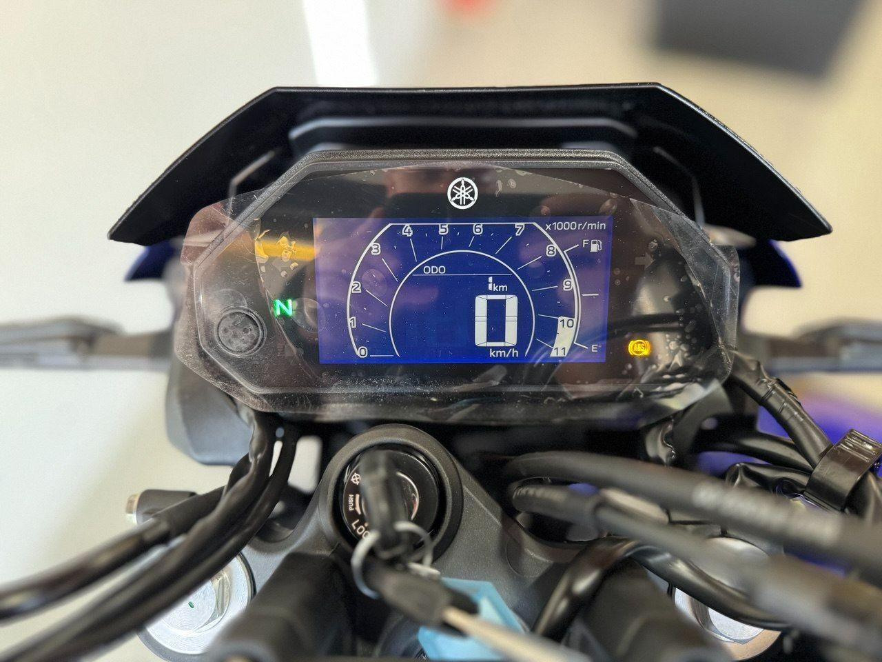 YAMAHA FZ 25 250 Fazer Flex - Foto