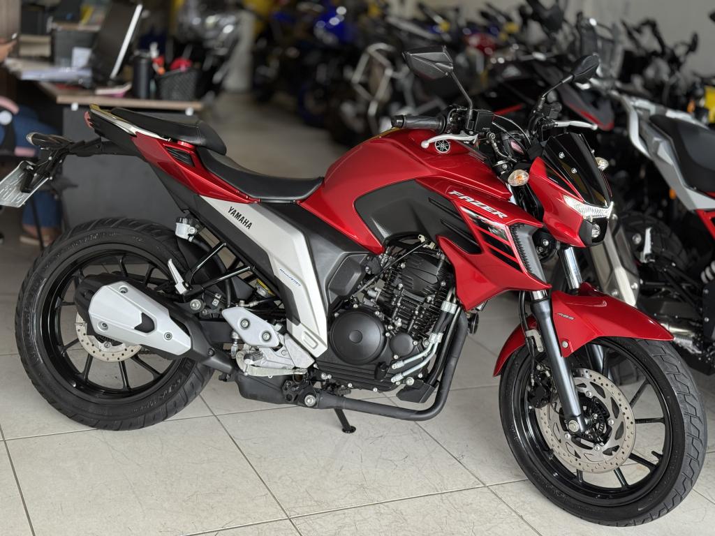 YAMAHA FZ 25 250 Fazer Flex - Foto