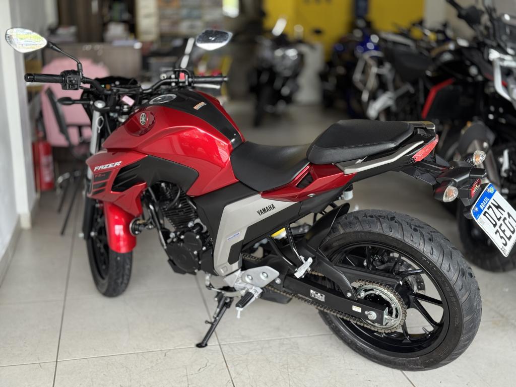 YAMAHA FZ 25 250 Fazer Flex - Foto