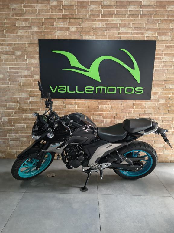 YAMAHA FZ 25 250 Fazer Flex - Foto