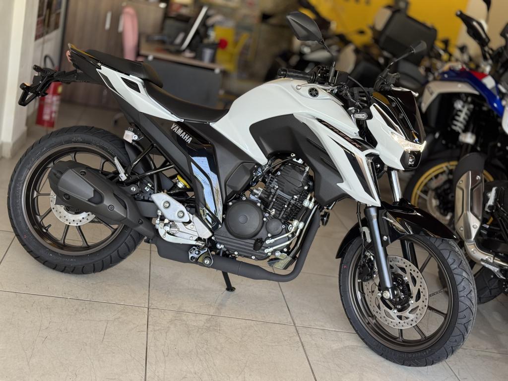 YAMAHA FZ 25 250 Fazer Flex - Foto