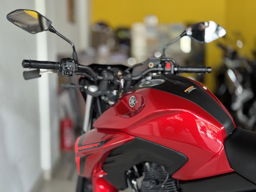 YAMAHA FZ 25 250 Fazer Flex - Foto
