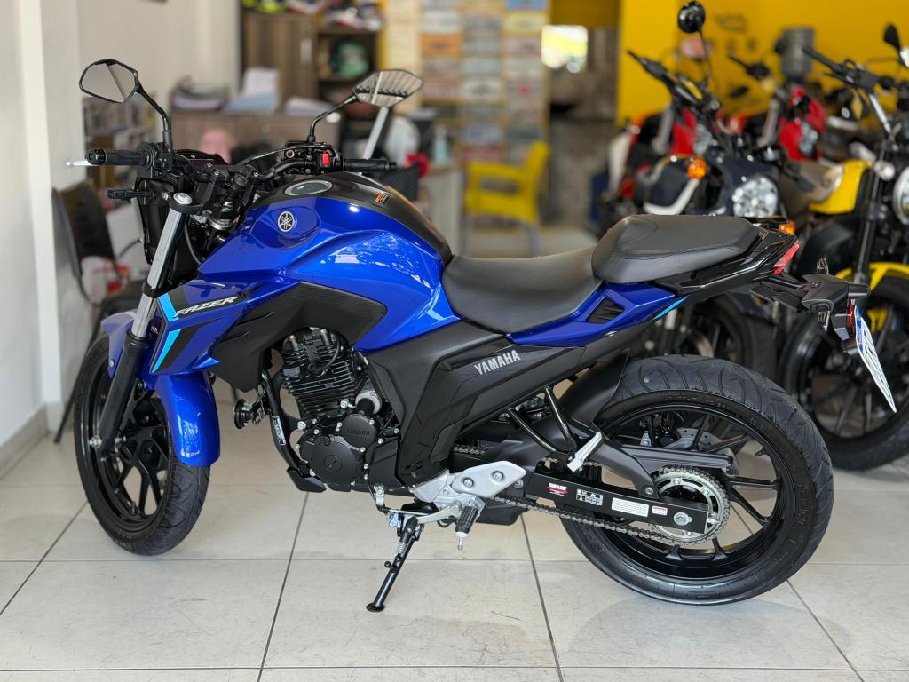 YAMAHA FZ 25 250 Fazer Flex - Foto