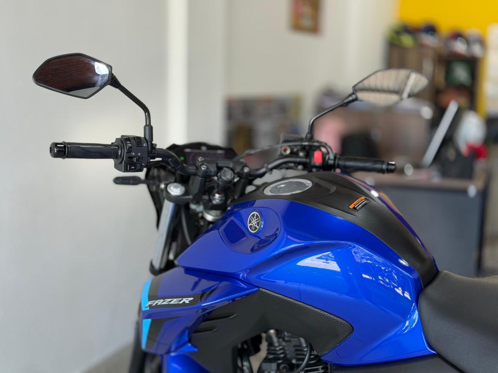 YAMAHA FZ 25 250 Fazer Flex - Foto