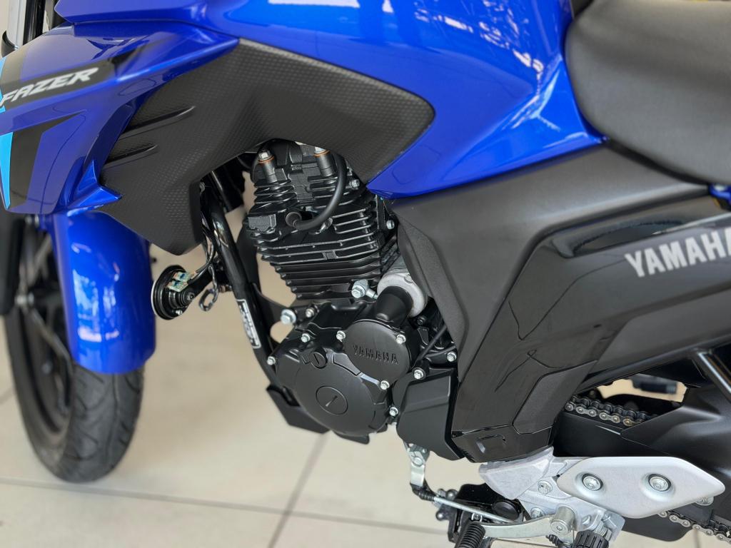 YAMAHA FZ 25 250 Fazer Flex - Foto