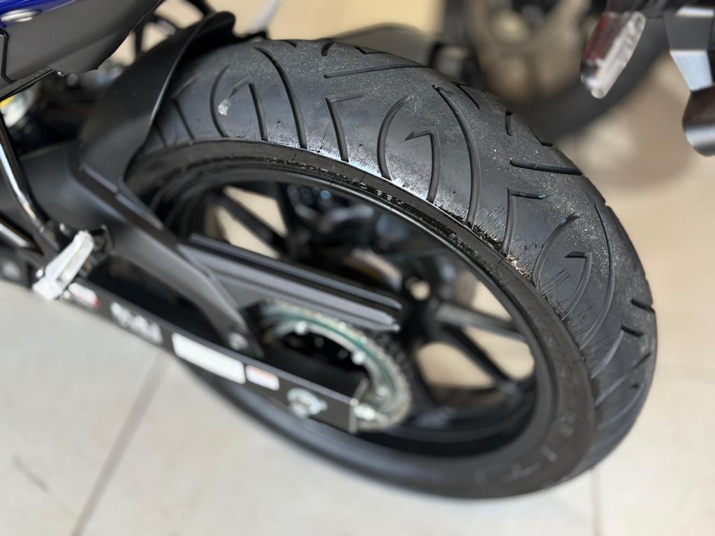 YAMAHA FZ 25 250 Fazer Flex - Foto