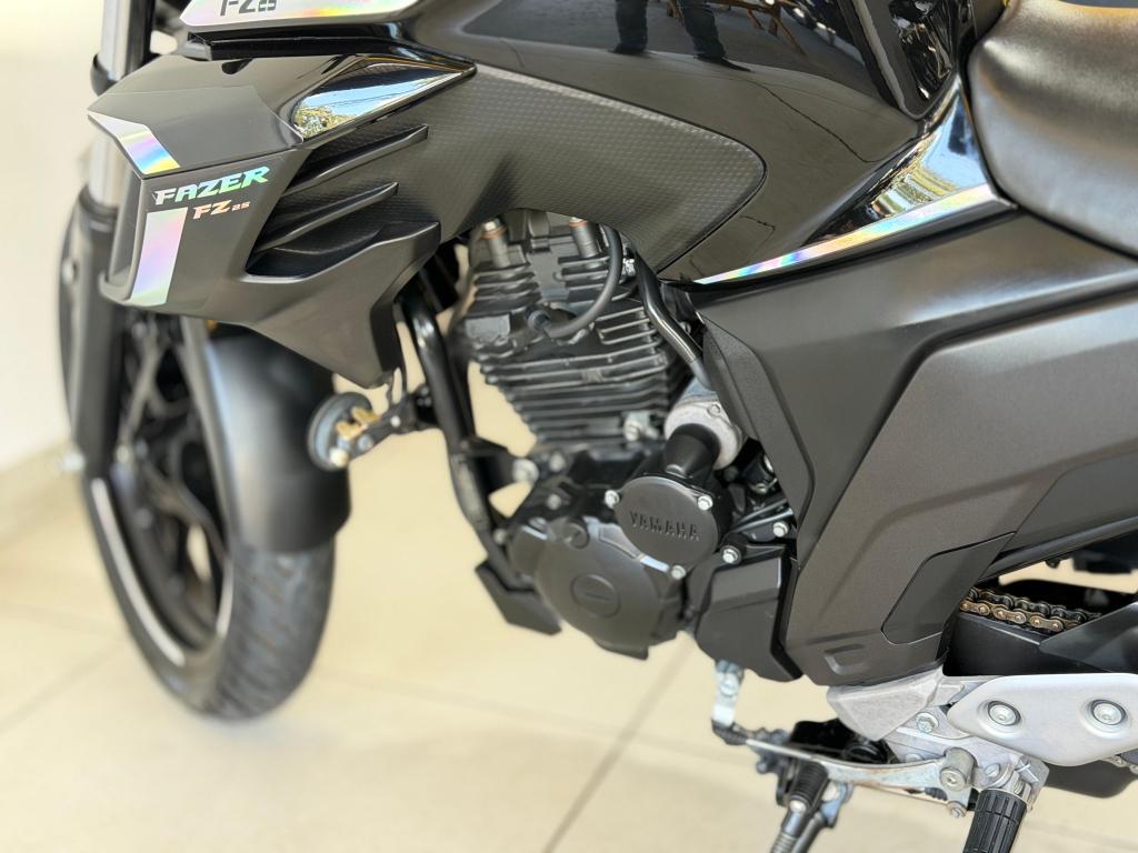 YAMAHA FZ 25 250 Fazer Flex - Foto