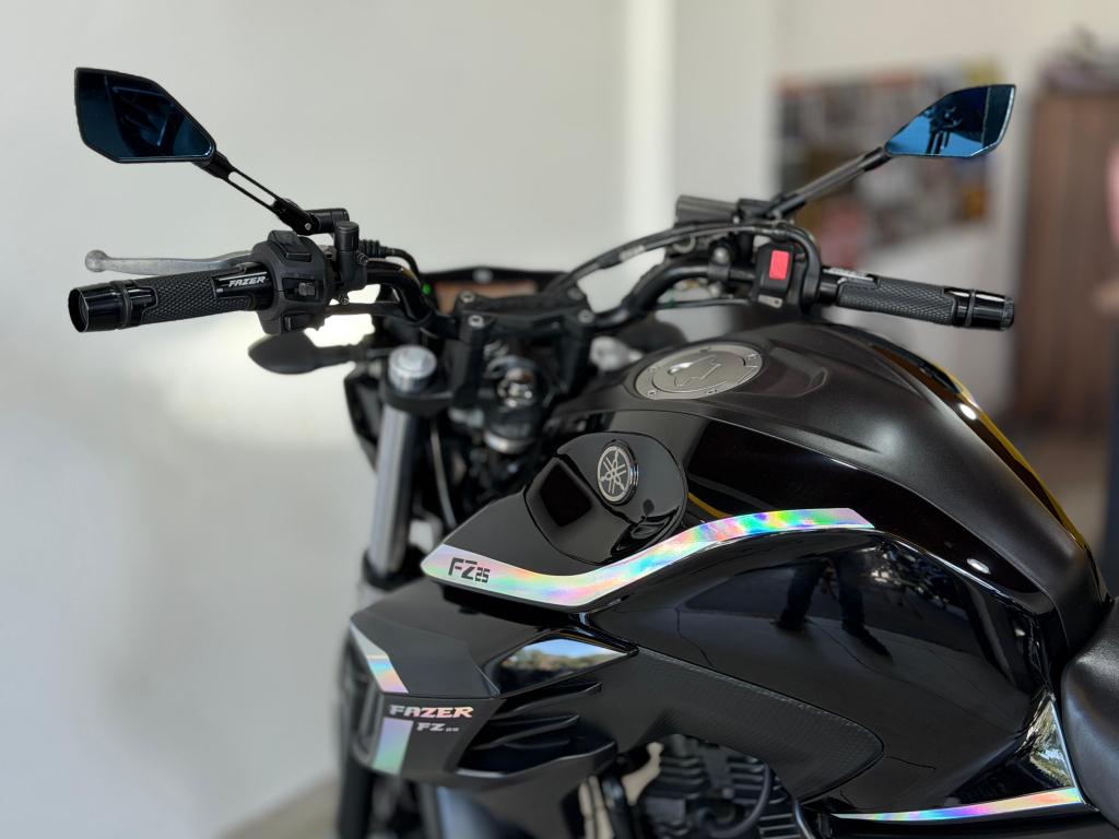 YAMAHA FZ 25 250 Fazer Flex - Foto