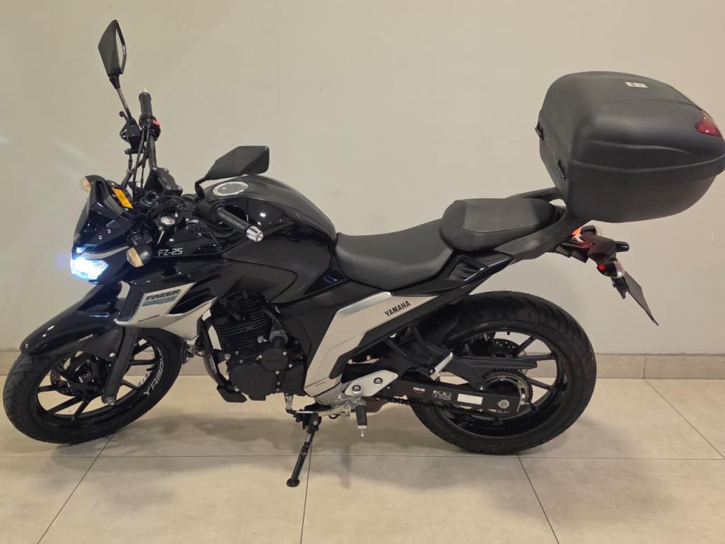 YAMAHA FZ 25 250 Fazer Flex - Foto