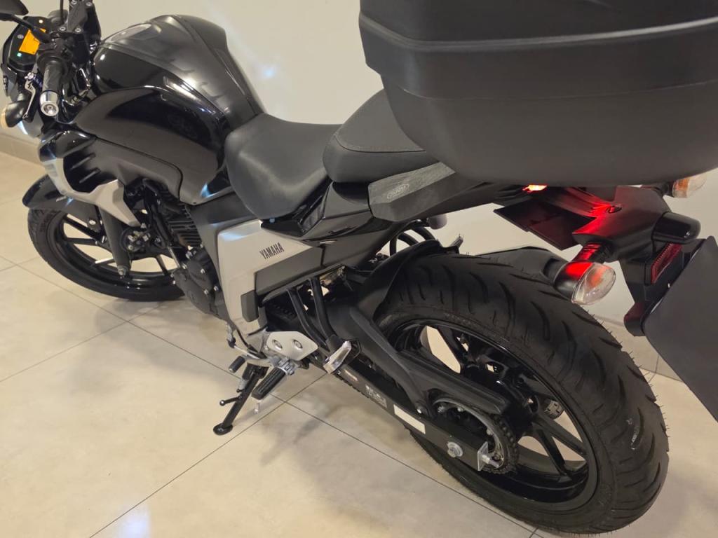 YAMAHA FZ 25 250 Fazer Flex - Foto