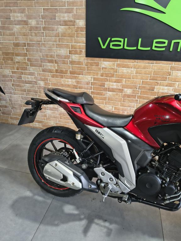 YAMAHA FZ 25 250 Fazer Flex - Foto