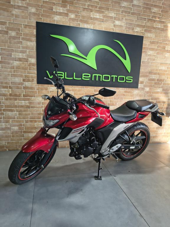 YAMAHA FZ 25 250 Fazer Flex - Foto