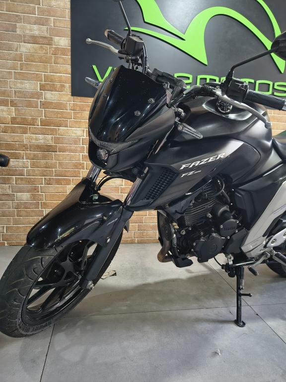 YAMAHA FZ 25 250 Fazer Flex - Foto