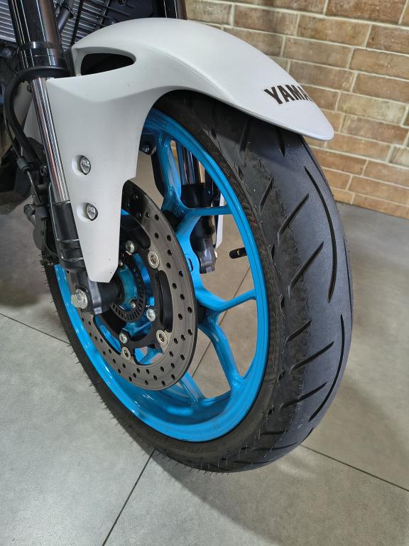 YAMAHA MT-03 300 - Foto