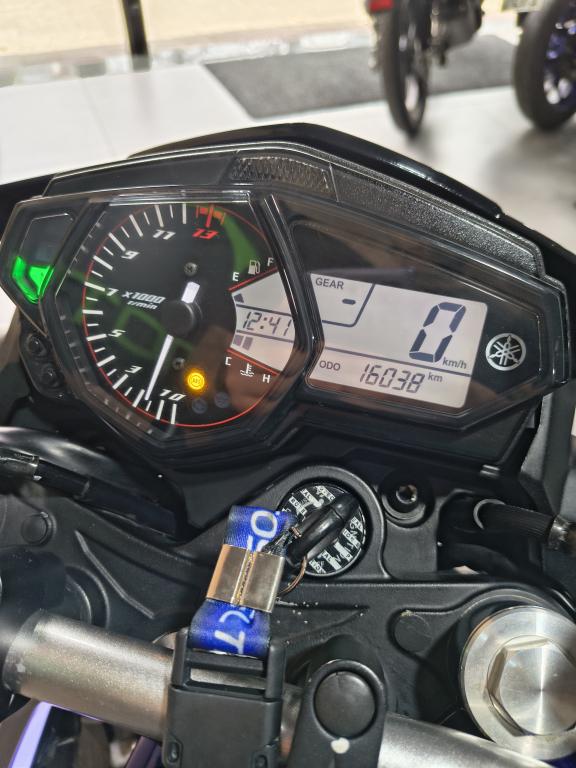 YAMAHA MT-03 300 - Foto
