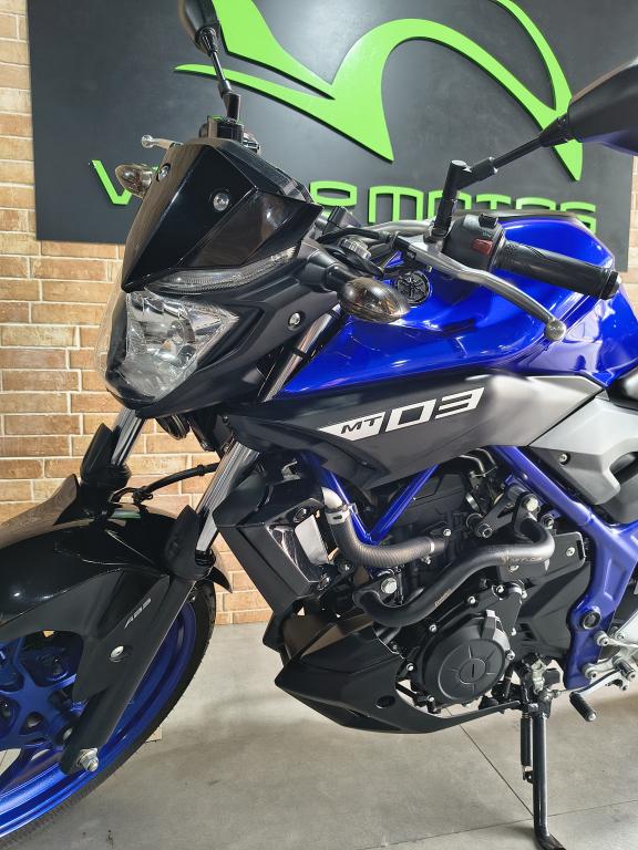 YAMAHA MT-03 300 - Foto