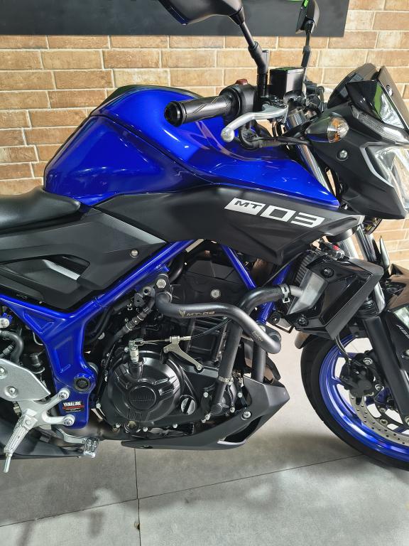 YAMAHA MT-03 300 - Foto