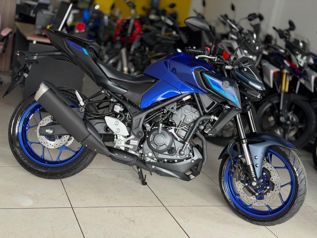 YAMAHA MT-03 300 - Foto