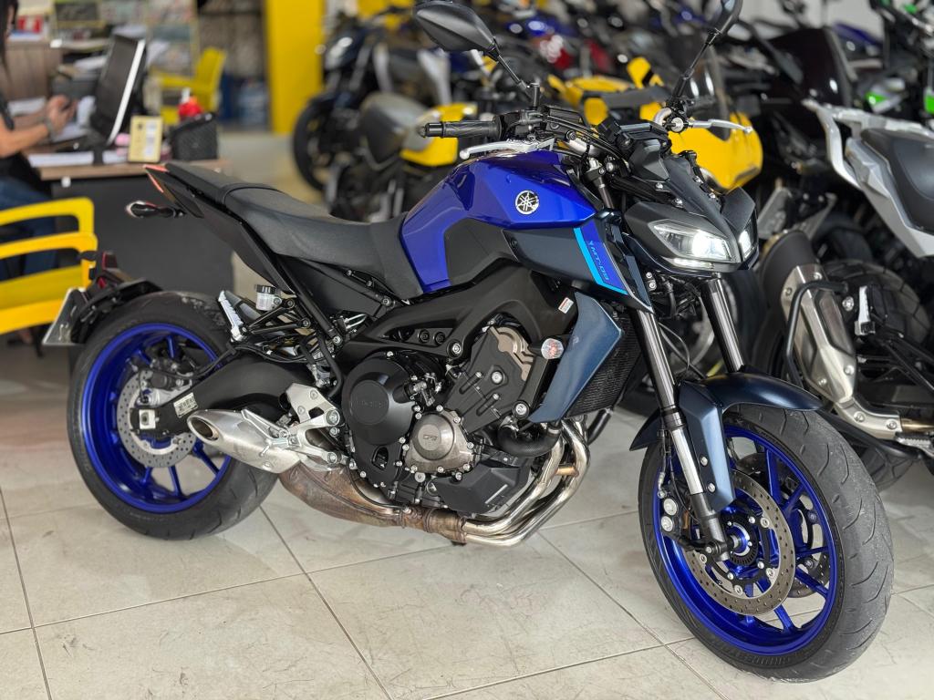 YAMAHA MT-09 850