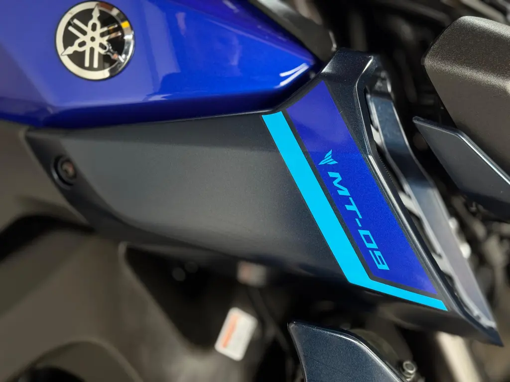 YAMAHA MT-09 850 - Foto