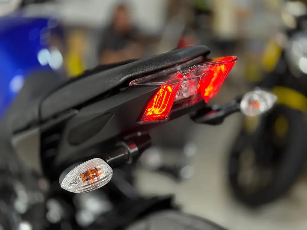 YAMAHA MT-09 850 - Foto