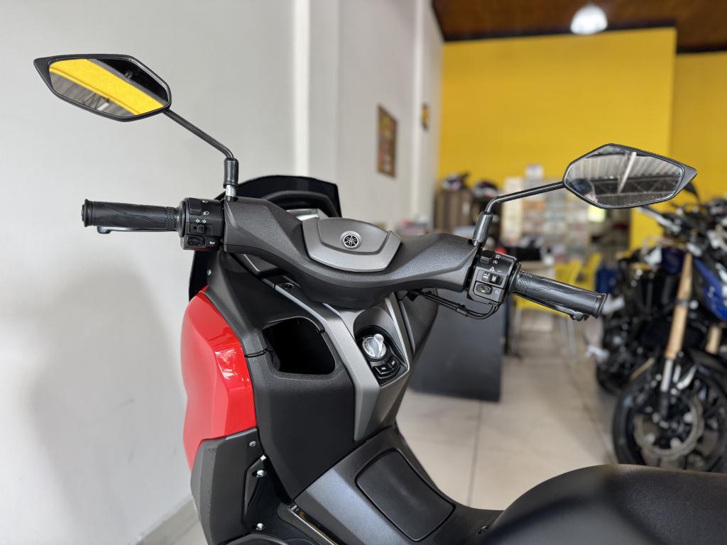 YAMAHA NMax 160 - Foto