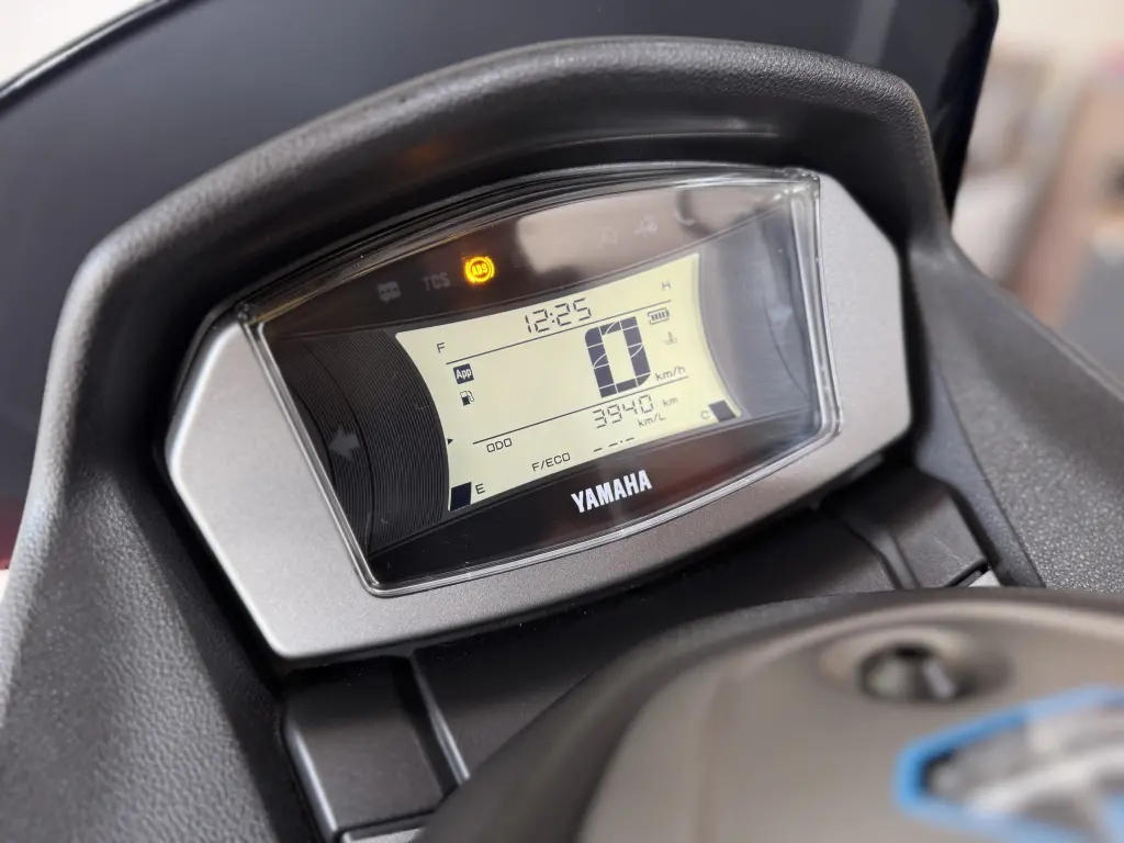 YAMAHA NMax 160 - Foto