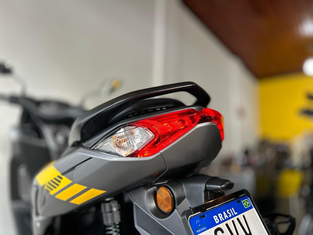 YAMAHA NMax 160 - Foto